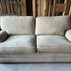Couch / Sofa