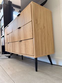6-Drawer Wood Dresser