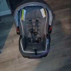 Graco Infant Car Seat
