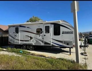 2017 Lance Camper 2185BH