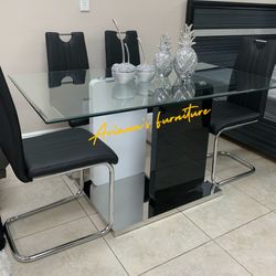 New In  Box 5 Pcs Dining Table Set 59x35