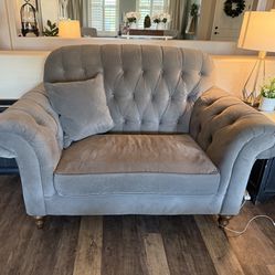 Oversized Accent Chair (No delivery) 