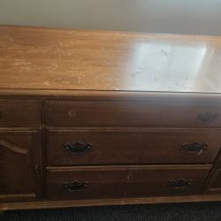 Ethan Allen Dresser Large
