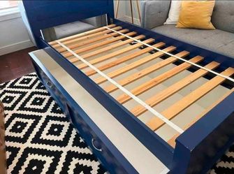 Twin bed, solid wood,Custom made with Huge storage drawer  $249 Ob