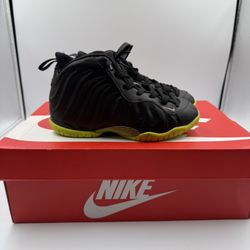 Nike Air Foamposite One Black Volt Youth Sneakers