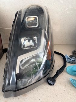 Volvo VNL / VNR Full-LED "Blackout" Headlight Assemblies