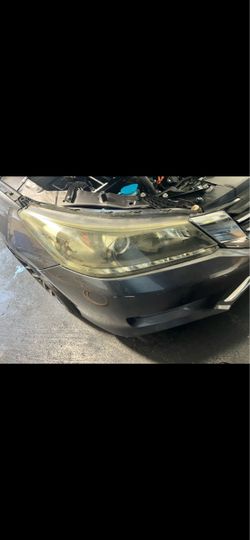 Car Headlight Assembly with Yellowed Lens