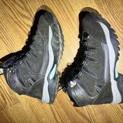 Coleman Hiking Shoes 6.5 Style Golden W