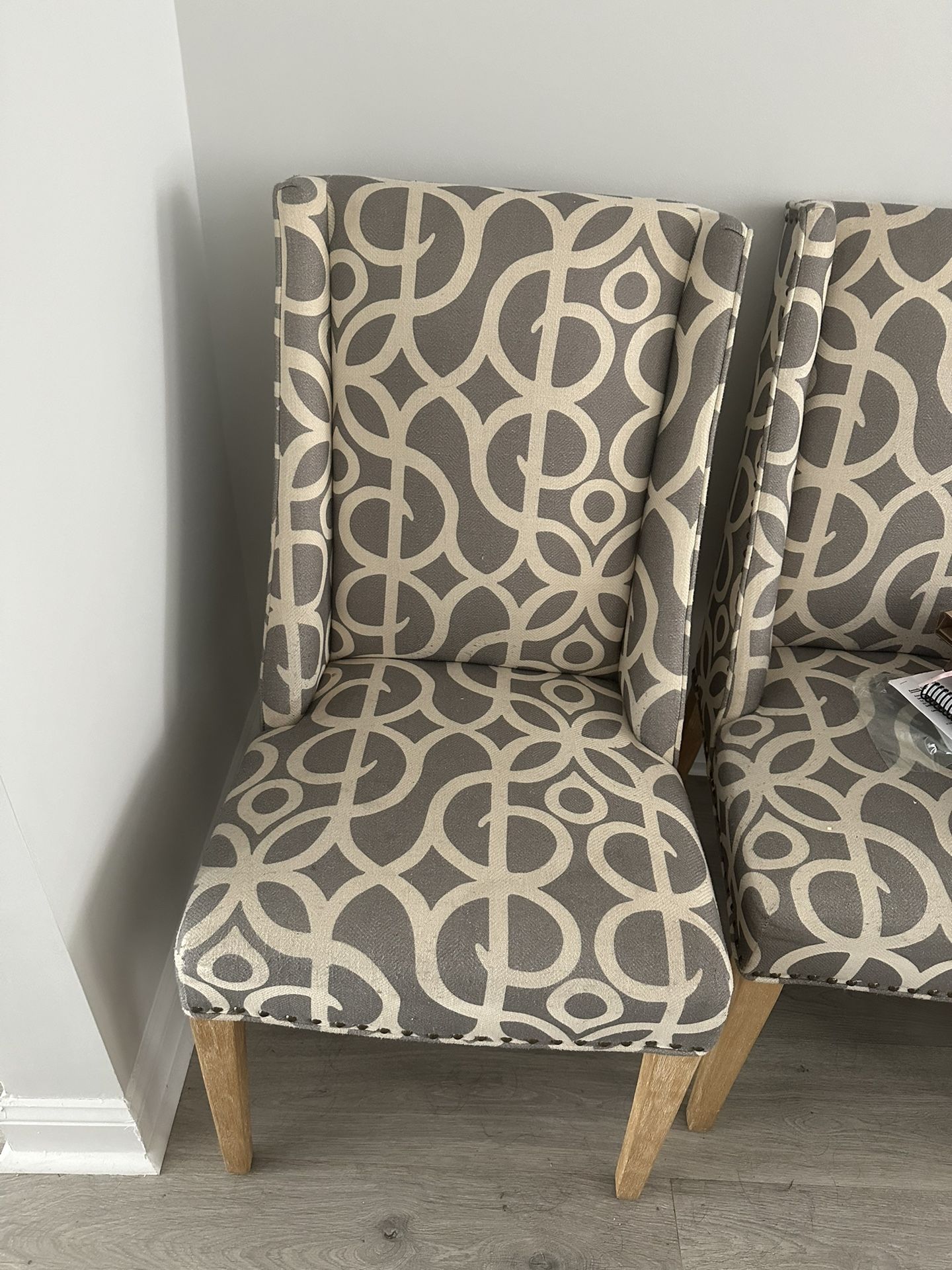 6 Dining Chairs Great Condition