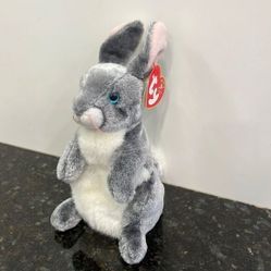 Ty Beanie Baby “Hopper” the Bunny RabbitNWT2000 