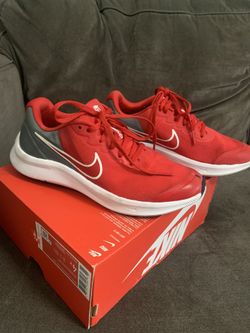 Nike Star Runner 3 Red Size 4.5Y