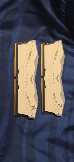 TEAMGROUP T-Force Delta RGB DDR5 32gb (2x16gb) 6000MHz PC5-48000 CL30
