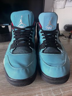 Jordan 4 Travis Scott