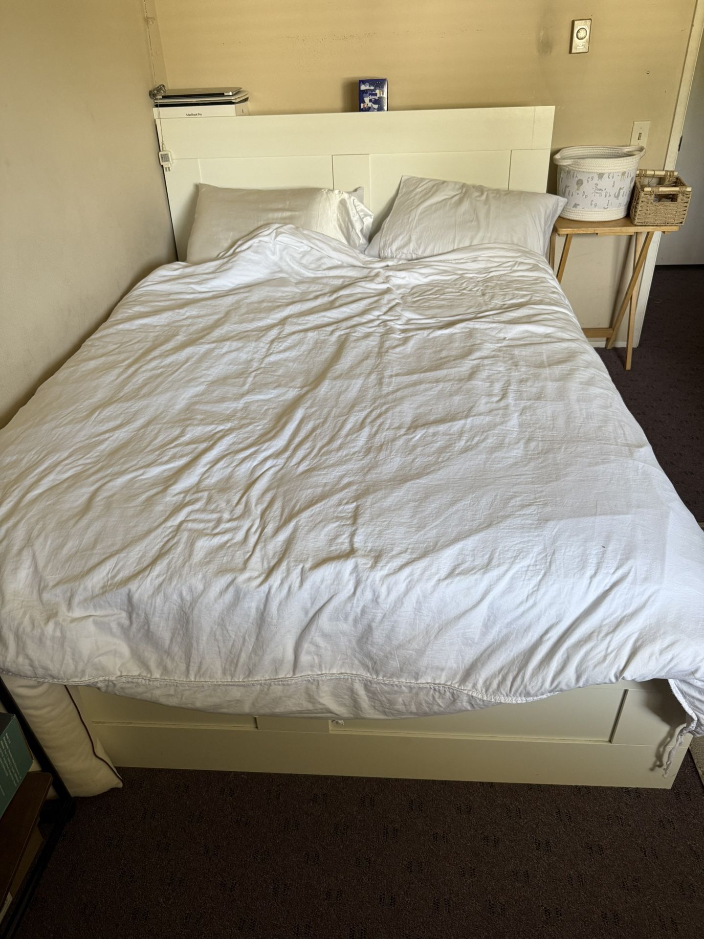 White Ikea Bedroom Furnitures