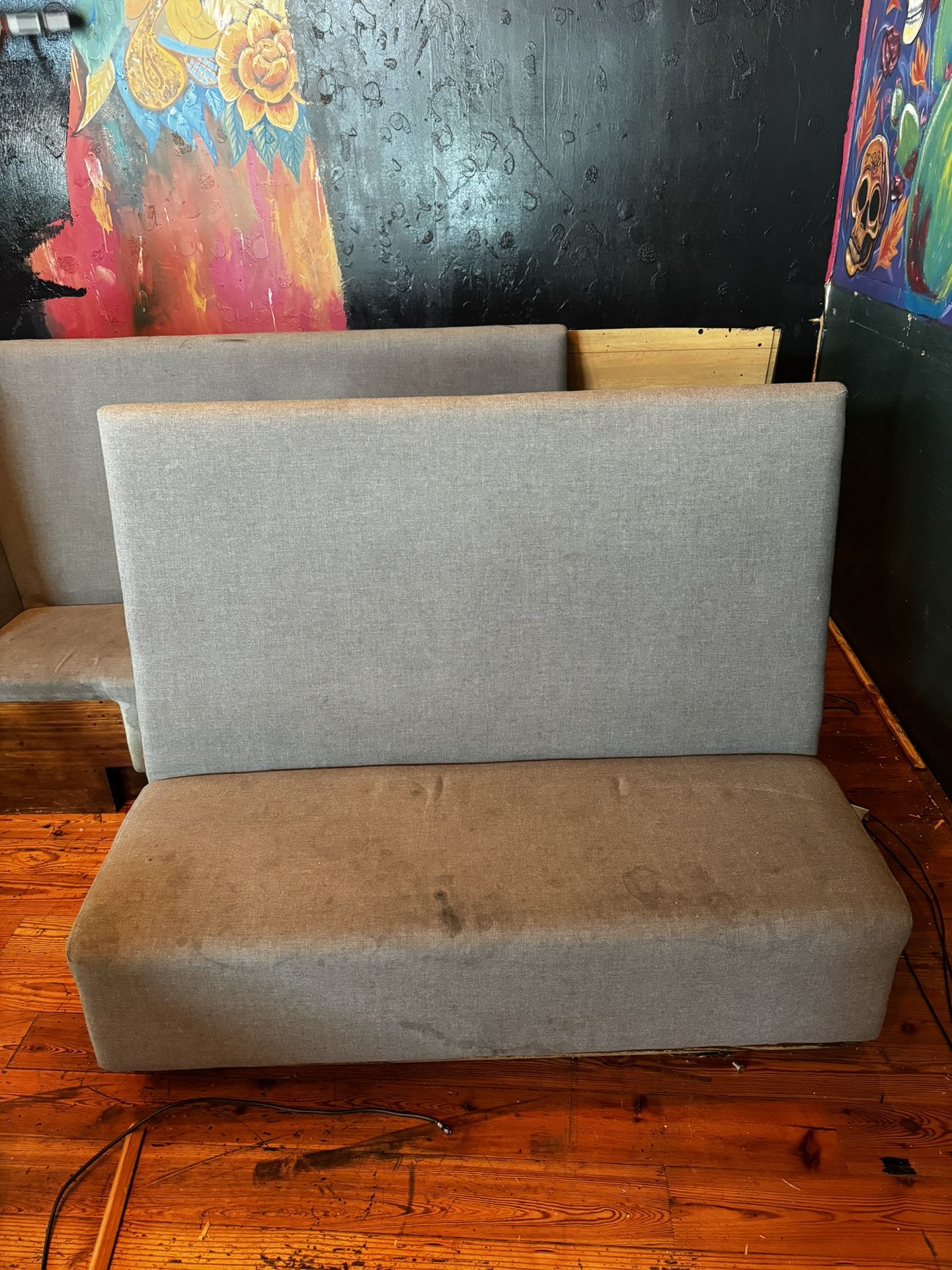 Restaurant (Booth Seating)