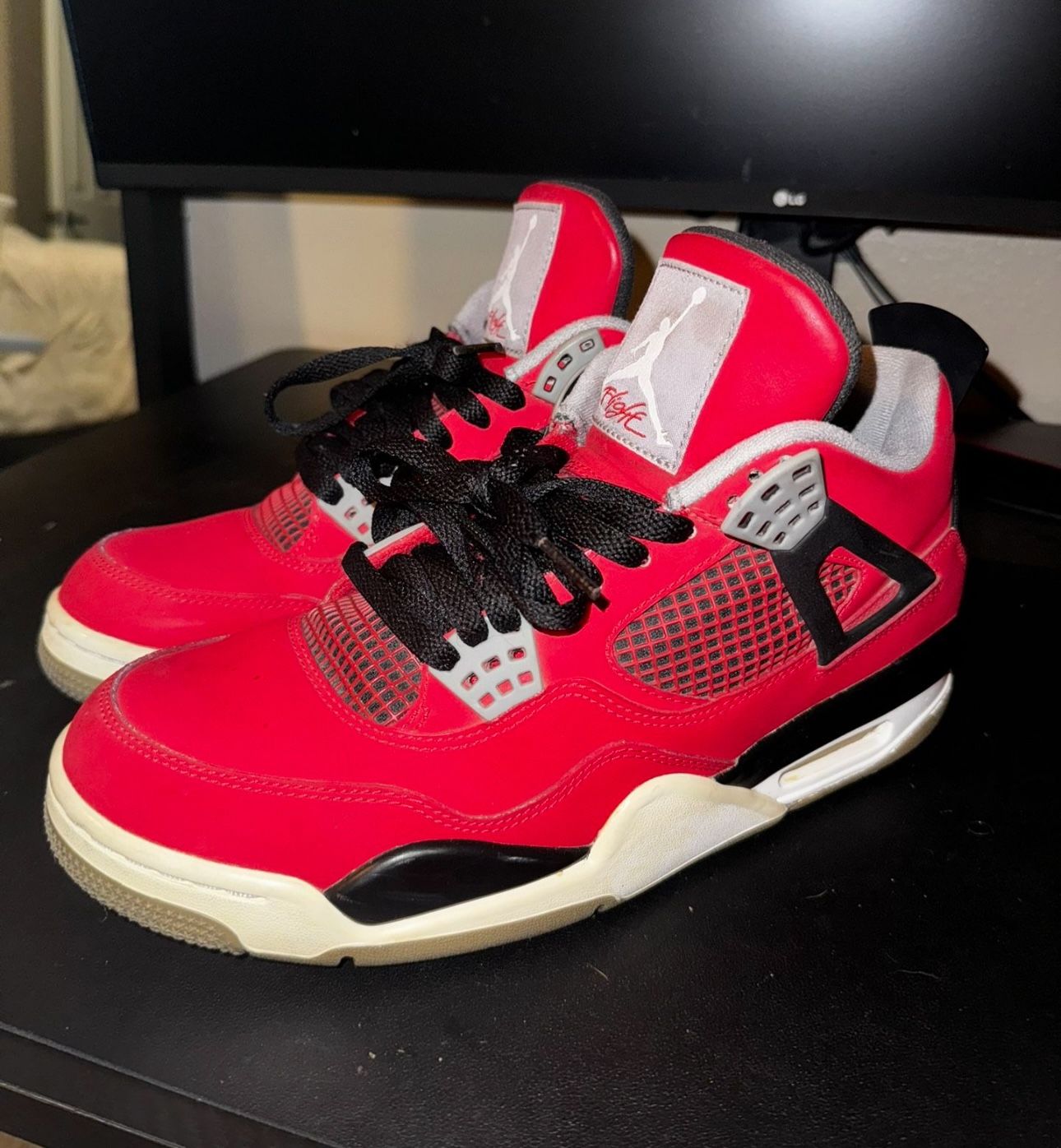 Jordan Retro 4 Toros Size 9