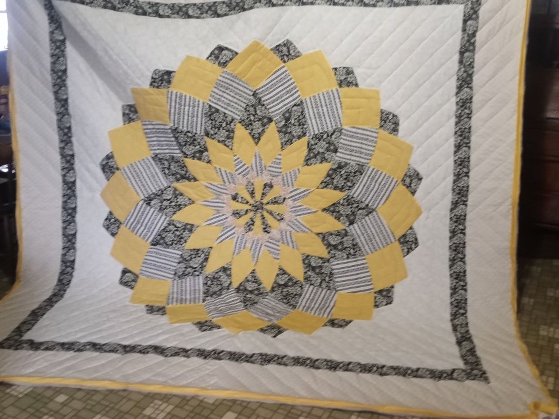 Giant Die Young King Size Amish-made Quilt Snohomish Quiz