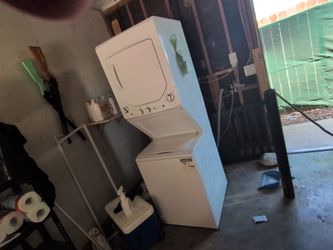 Stackable washer and dryer gas.