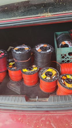 🌶🍾🍸🍹""!! Rollos de hilo para cortar el pasto!!""
Tengo rollos de Hilo de 3 Libras Para cortar pasto es del standard .095 de diferentes colores y d