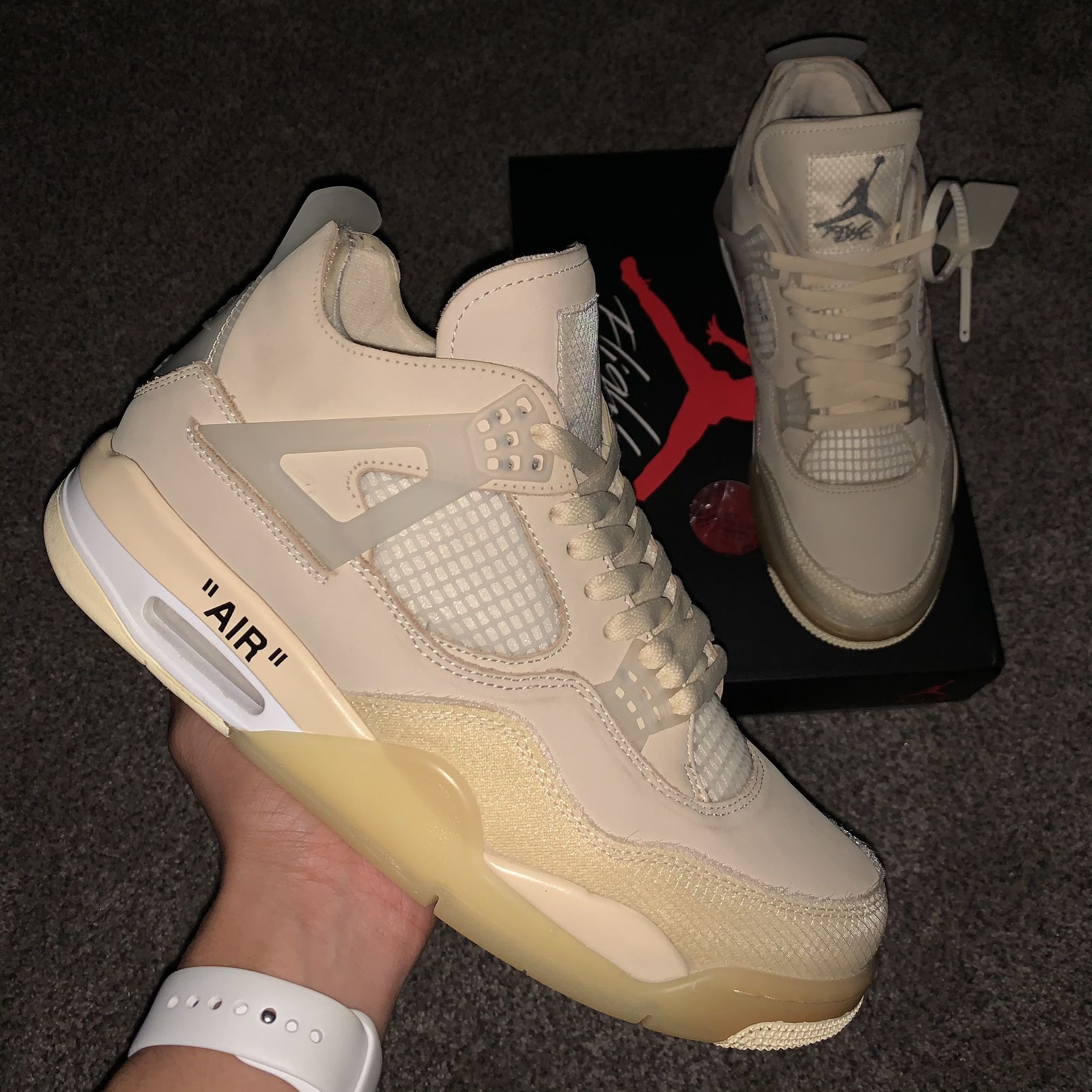 Jordan 4 Retro Off-White “sail” Women’s sneaker - size 13 Condition: VNDS tried on 1x (No star loss) 🌟