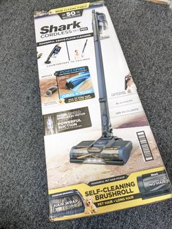 SHARK Pet-Pro Cordless Multi-Surface Stick Vacuum Cleaner