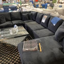 $2499 Black Sofa Sectional 🖤