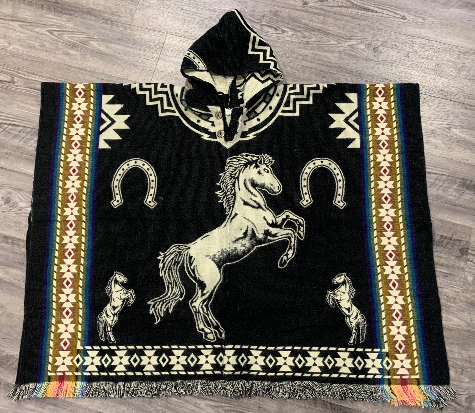 Hooded Poncho,Caballos,horses,gaban,sweater,jacket,gallos,tools,pick Up Truck,native,Mexican Clothes,ropa Artesanal ,cowboy Boots,cowboy,