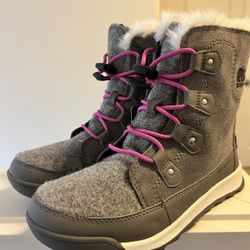 Brand New Sorel Big Girls Size 4 Boots 