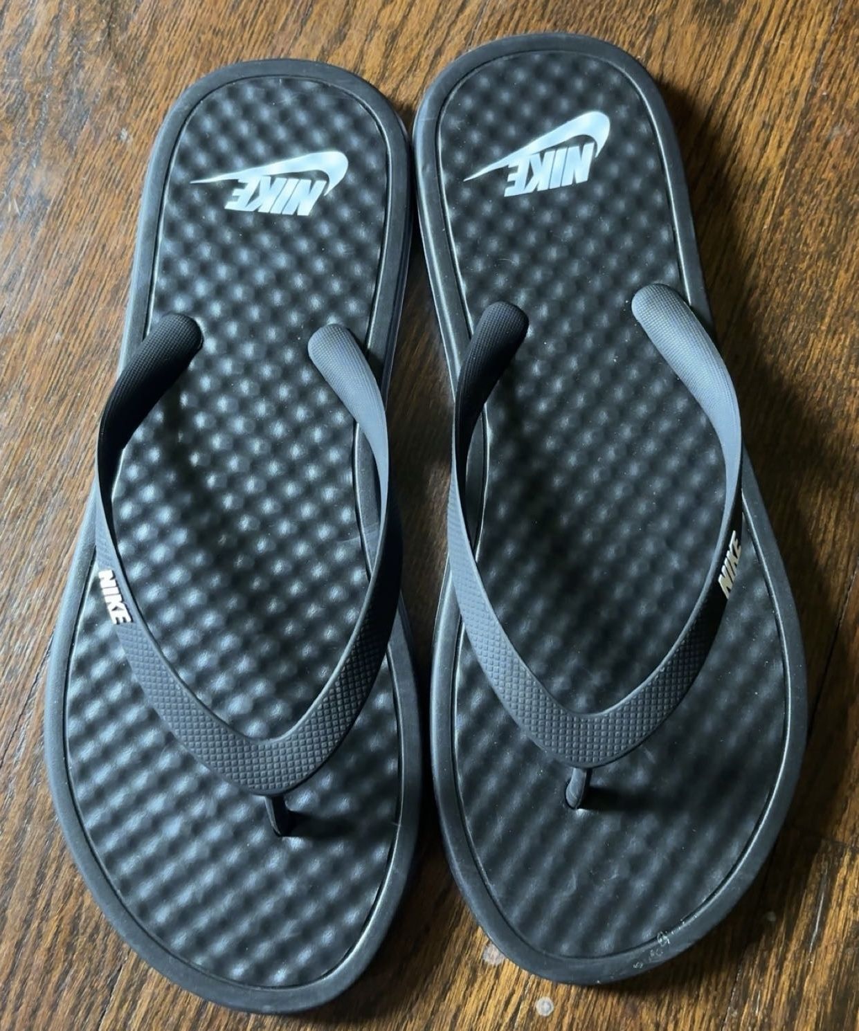 Nike Flip Flops 