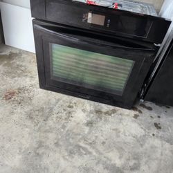 Electric Bundle Conventional Oven, Cook Top, Dishwasher 