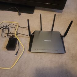 Nighthawk
AC1900 Wifi Router