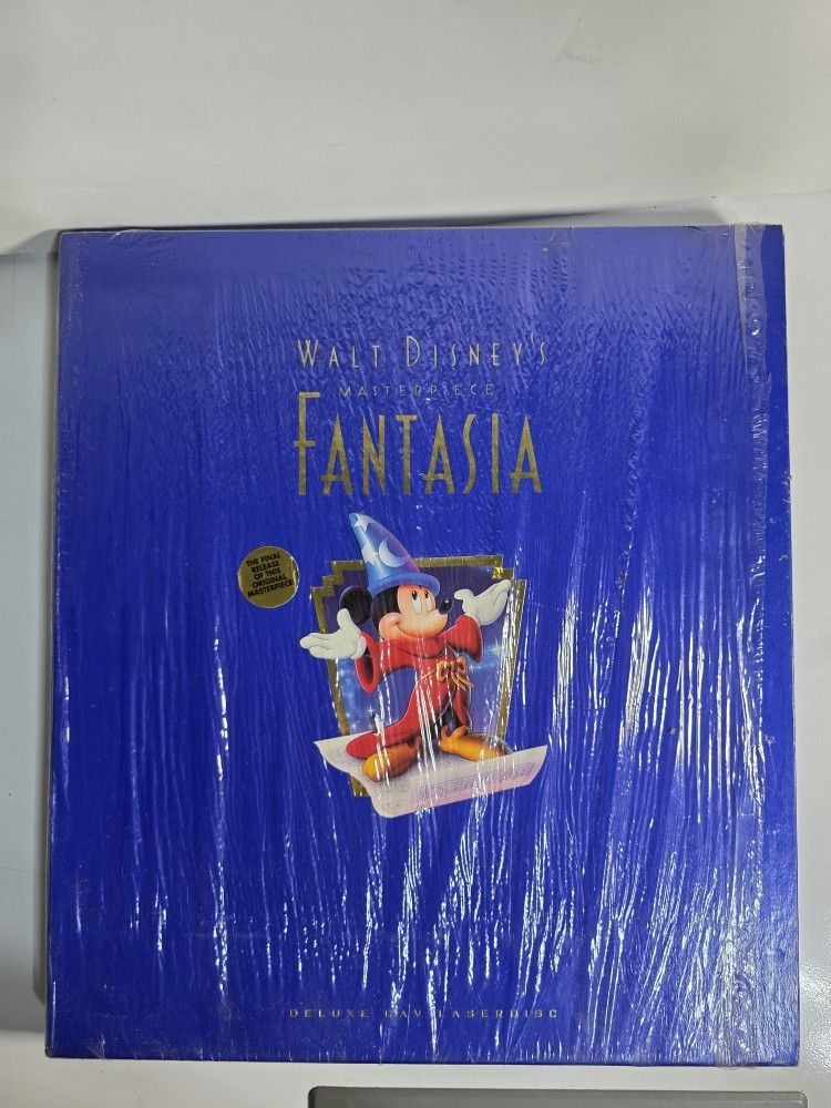 Walt Disney’s Masterpiece “Fantasia” Deluxe CAV Edition Laserdisc!! (3 Disc Set)