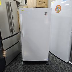 😍 New 20 Cu. Ft. Freezer 🎉 $27 Down - 4 Months Same As Cash. 💯 No Credit Needed!