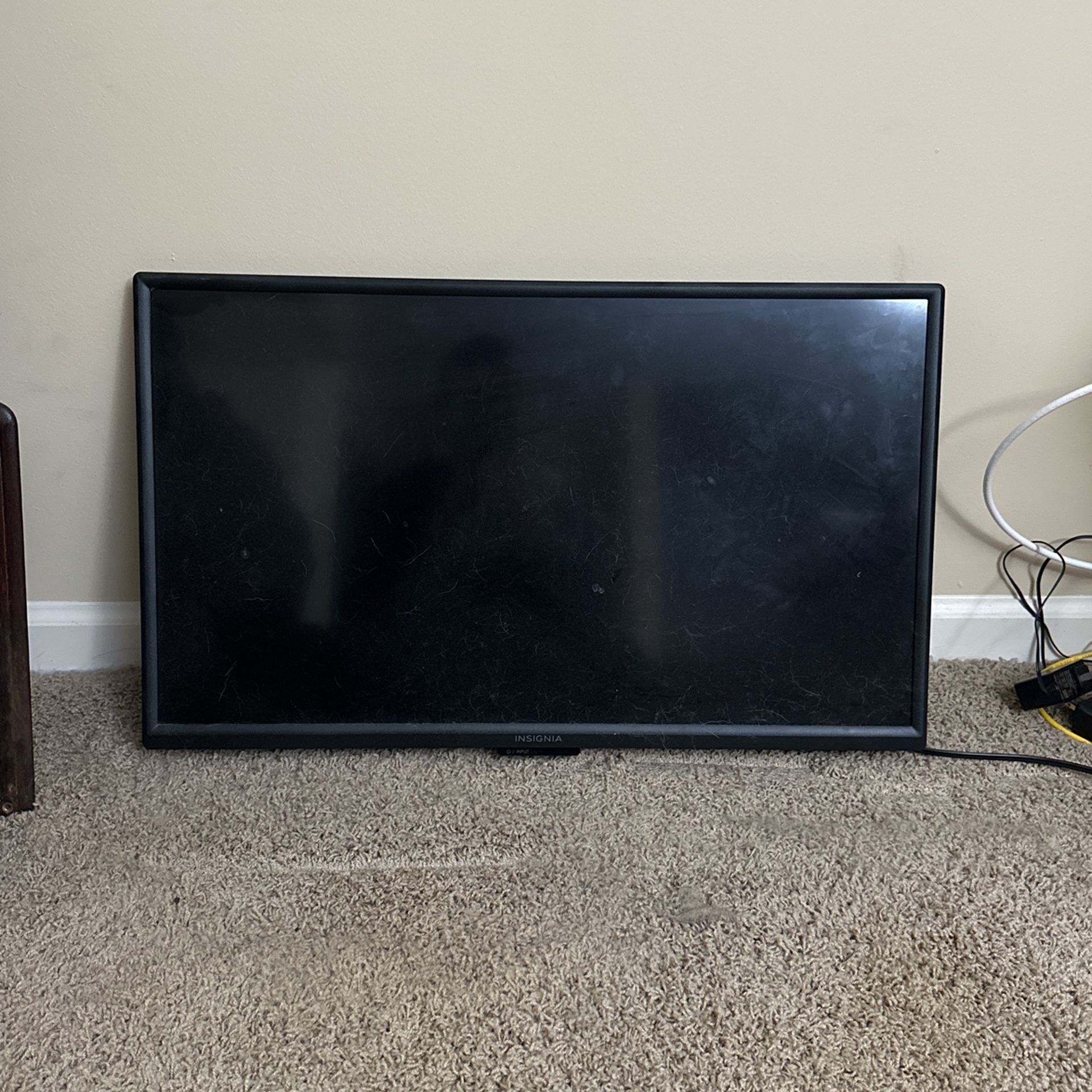 32 Inch Insignia