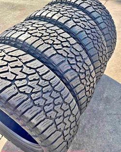 275 70 18 Falken tires Con 80% de Vida Las 4