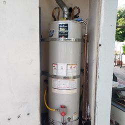 Water Heaters 30 - 40 - 50 Gallons 