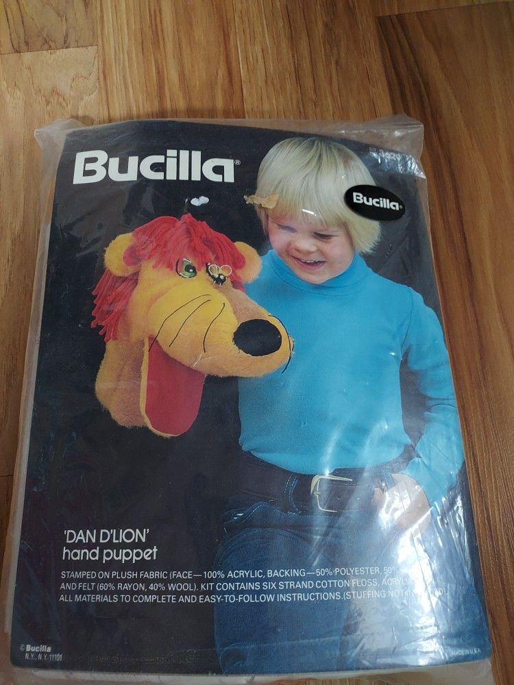 Bucilla Dan D’Lion 3629 Lion Hand Puppet Vintage Craft Kit Plush Fabric Vintage Sealed