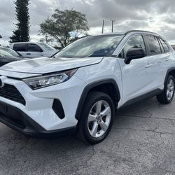 2021 Toyota RAV4 Le 