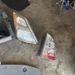 Prius Parts Gen 2 Headlight/Taillight/Stereo/Interior