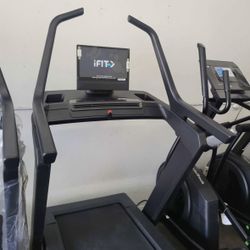 FULLERTON - 2025 Model Nordictrack X16 Incline trainer treadmill  - 40% incline - 2000$