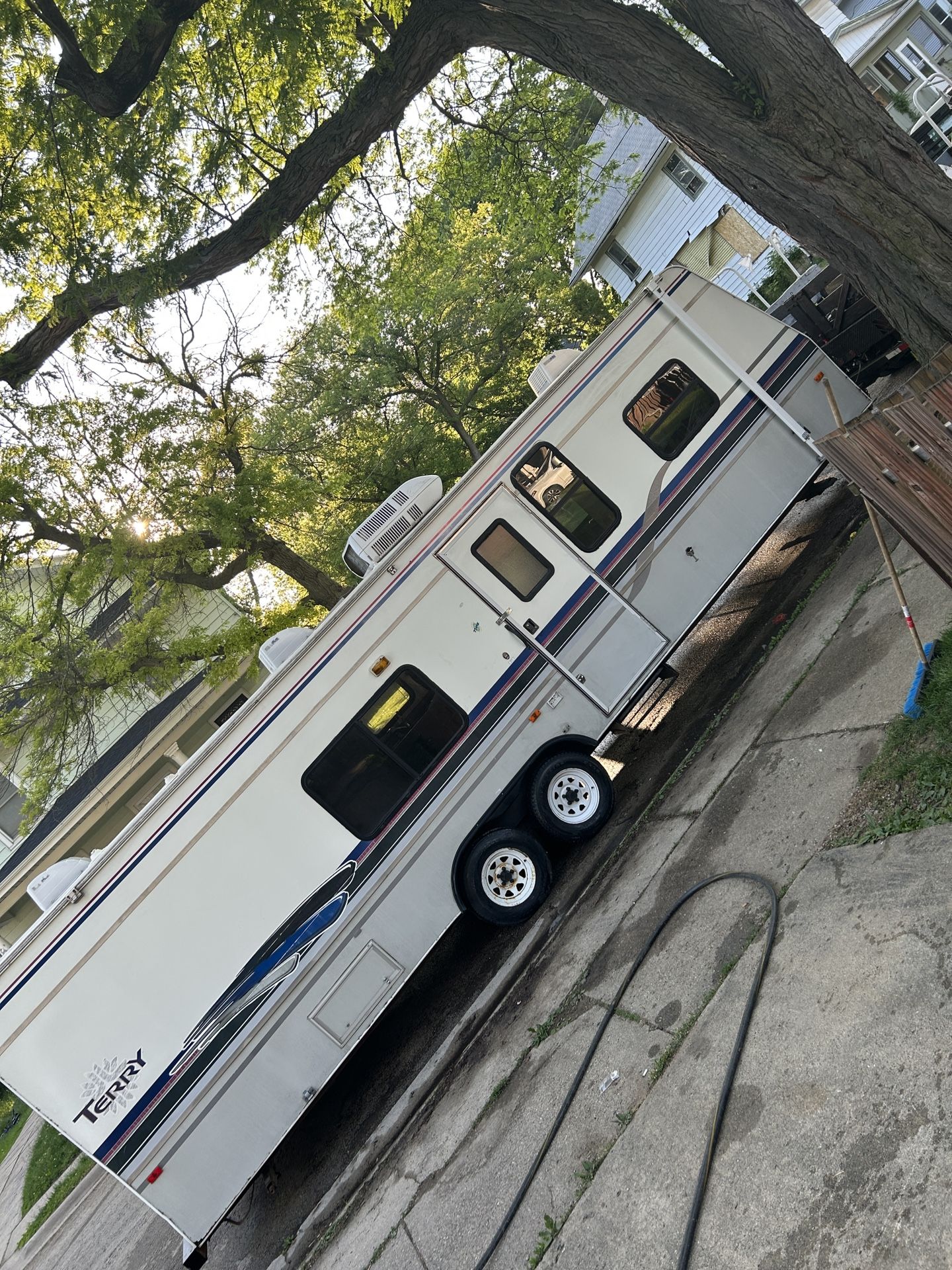 Wow 2004 Terry Bumper Pull Camper for Sale in Forest Park, IL OfferUp