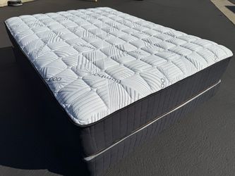 Cal King Royal Bamboo Supreme Mattress and Boxspring!