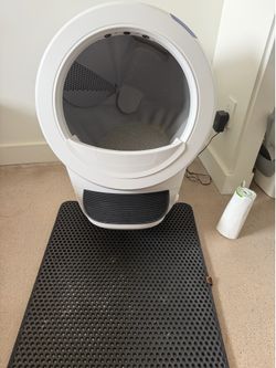 Whisker Litter-Robot 4 – Excellent Condition + Extras