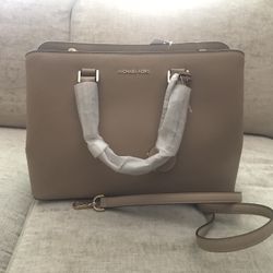 New Authentic Michael Kors Handbag