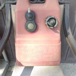 USED TEMPO 6 GALLON OUTBOARD BOAT MOTOR POLY GAS FUEL TANK

