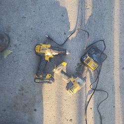 DeWalt Drill With Battery And Charger 