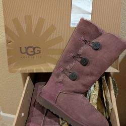UGGS
