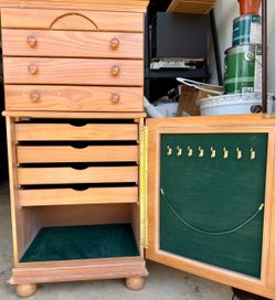 Jewelry box