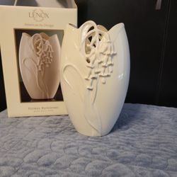 Lenox Floral Blossoms Blue Bell Vase