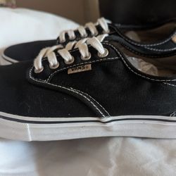 VANS MEN'S SIZE 9.5 SNEAKER